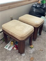 2 PIANO BENCHES