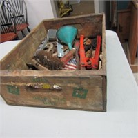 7up Wood soda pop crate w/tools.