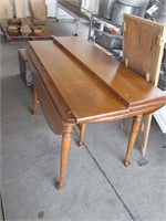 Drop Leaf Table w/3 leaves & 6 Chairs