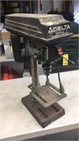 DELTA 8" DRILL PRESS (WORKS)