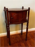Petite table 2’ tall 15” wide