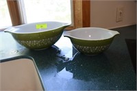 Vintage Pyrex Mixing Bowls