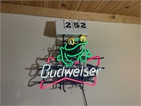 Budweiser Frog Light