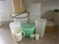 Tupperware and Rubbermaid collection