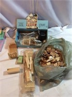 Miscellaneous doll house lot