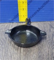 Wagner Ware Small Skillet Ash Tray