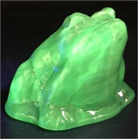 Wilkerson Emerald Glowy Frog On Lily Pad Uv