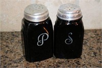 Black Onyx Glass Salt & Pepper Shakers