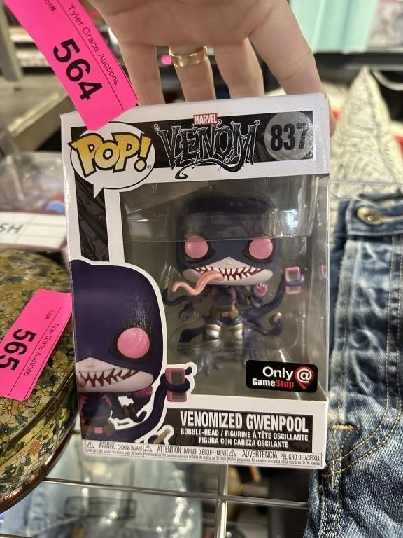 POP VINYL FIGURE VENOM 837