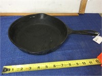 Wagner Ware 8 inch cast iron skillet