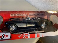 Maisto 1:18 Scale Die Cast Car 1957 Chevy Corvette