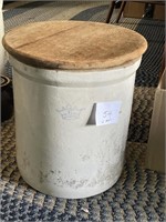 Vintage 6 gallon crock with wood top + small