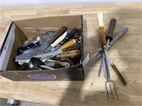 Kitchen knives & miscellaneous