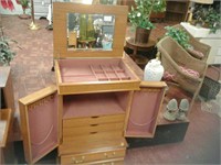Jewery box chest with mirror