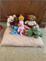 VIBRANT LIFE PILLOW, BEARS AND ANIMAL HELZBERG