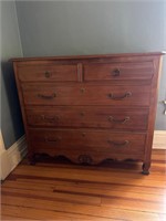 Ethan Allen Made in USA Wood Chest of Drawers