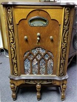 Stewart-Warner R105 Ornate Lowboy Console Radio
