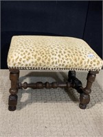 LEOPARD PATTERN WITH DECORATIVE EDGE 18 X 13" X