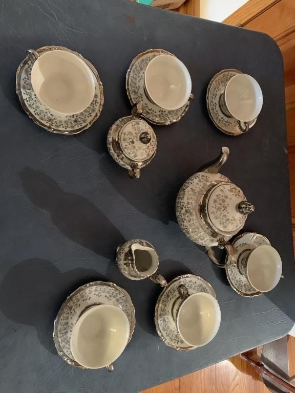 Vintage Bavaria Teapot, cream, sugar, 6 cups &