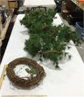 Fake garland & wooden wreath