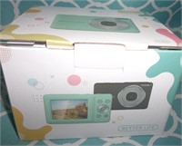 NIB Digital Camera, Battery, 32MB Micro Card+