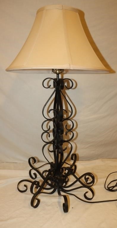 Decorative Wrought Iron 3-way Lamp