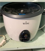 Rival Rice cooker like new