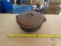 CAST IRON DUTCH OVEN 12" WIDE