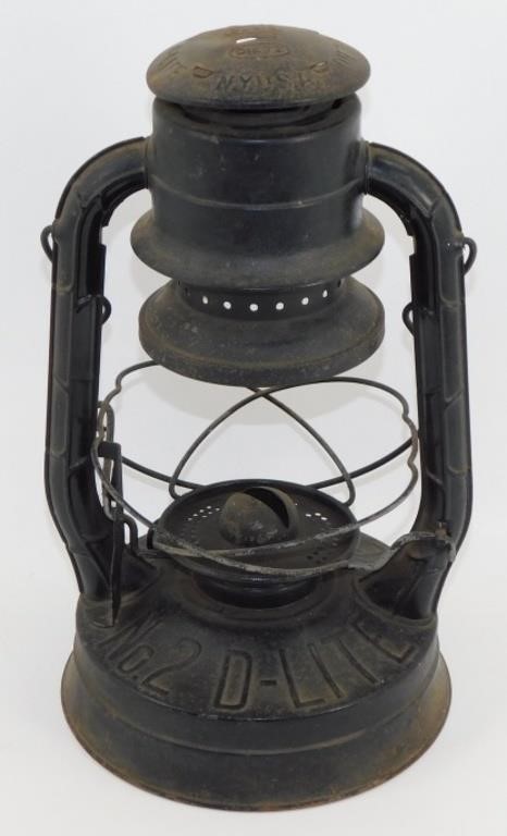 * Dietz No. 2 D-Lite Lantern - Missing Globe