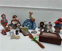 Assortment of Grandma Themed Items K13B
