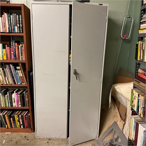 Metal 2 door storage cabinet (TR)