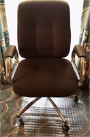 FDL BROWN ROLLING OFFICE CHAIR