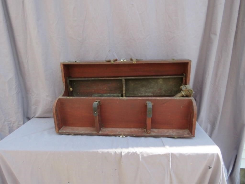 WOODEN TOOL SAW BOX