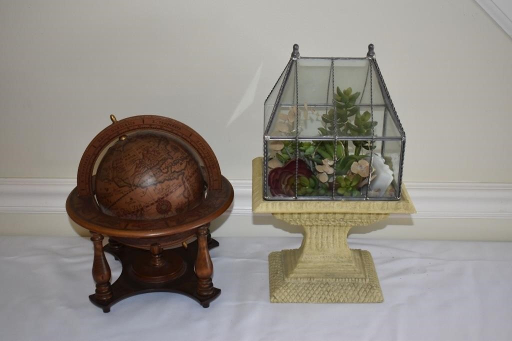 2 decorative objects: Terrestrial globe and terrar