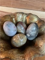 4CT OF MARBLE? EGGS W/ DECOR BOWL
