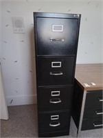 4 drawer upright filing cabinet, like new
