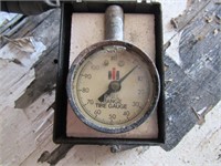 I.H. tire gauge