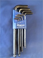 8 PIECE METRIC L-SHAPE BALL HEX WRENCH SET.