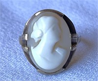 10k Gold Cameo Ring 3.8g