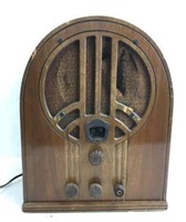 Vintage Philco Cathedral Style Radio