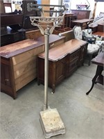 Antique standing scale