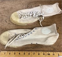Vintage canvas hightop basketball shoes
