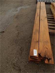 White Oak boards; newly sawed; 4/4; approx. 10' lo