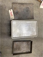 Chaffing Dish Platform & 2 Metal Baking Pans