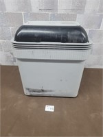 Cooler/heater (plugs into car port)