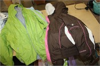 2 jackets columbia size 7/8, one is large