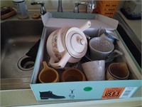 Misc Cream and Sugar Server Lot Kitchen
Teapot