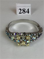MARVELLA SILVER TONE HINGED BRACELET WITH
