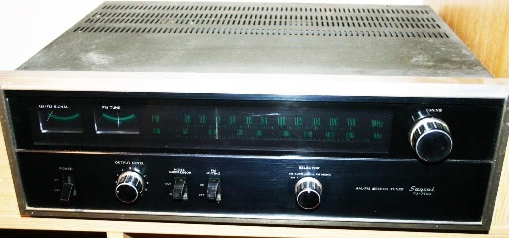 Sansui AM/FM Stereo Tuner TU-7500