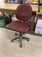 Very comfortable office chair with adjustable